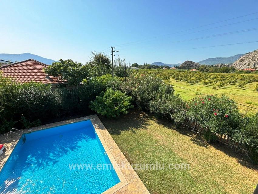 Villa Zum Verkauf Auf Einem 600 M² Großen Grundstück In Dalyan Arıkbaşı