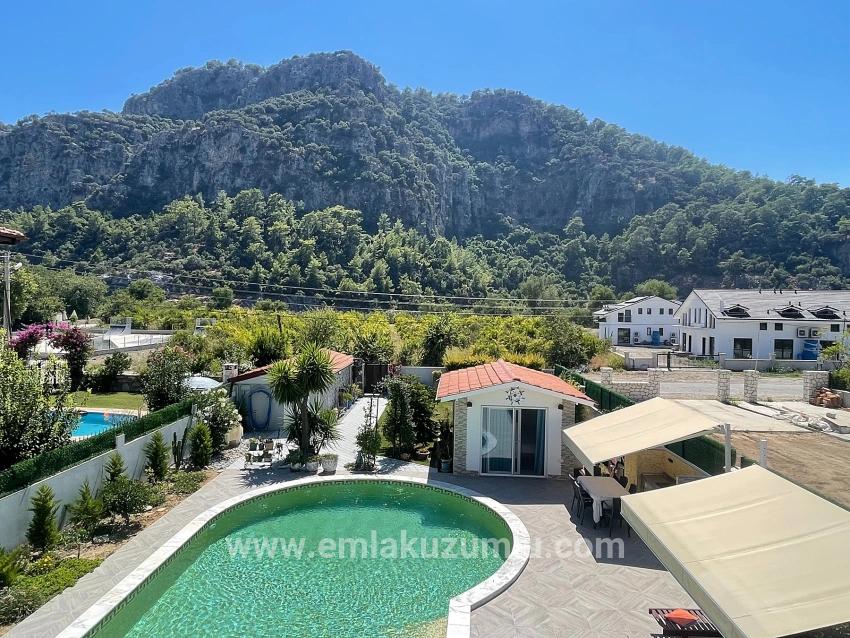 4+1 Villa Zum Verkauf Auf Einem 720 M² Großen Grundstück In Dalyan Gülpınar