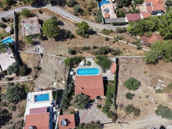 In Dalyan Gökbel mit See- und Meerblick 4+1 Villa zu verkaufen