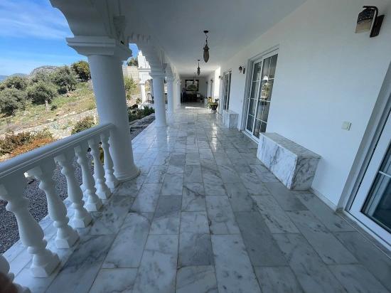 Vip-villa In Gökbel Zu Verkaufen, Auf Einem 5000 M² Großen Grundstück Mit Freiem Meerblick.