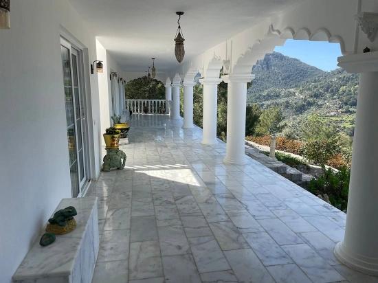 Vip-villa In Gökbel Zu Verkaufen, Auf Einem 5000 M² Großen Grundstück Mit Freiem Meerblick.