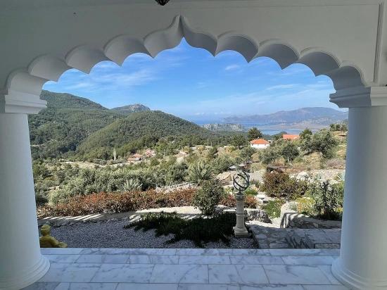 Vip-villa In Gökbel Zu Verkaufen, Auf Einem 5000 M² Großen Grundstück Mit Freiem Meerblick.
