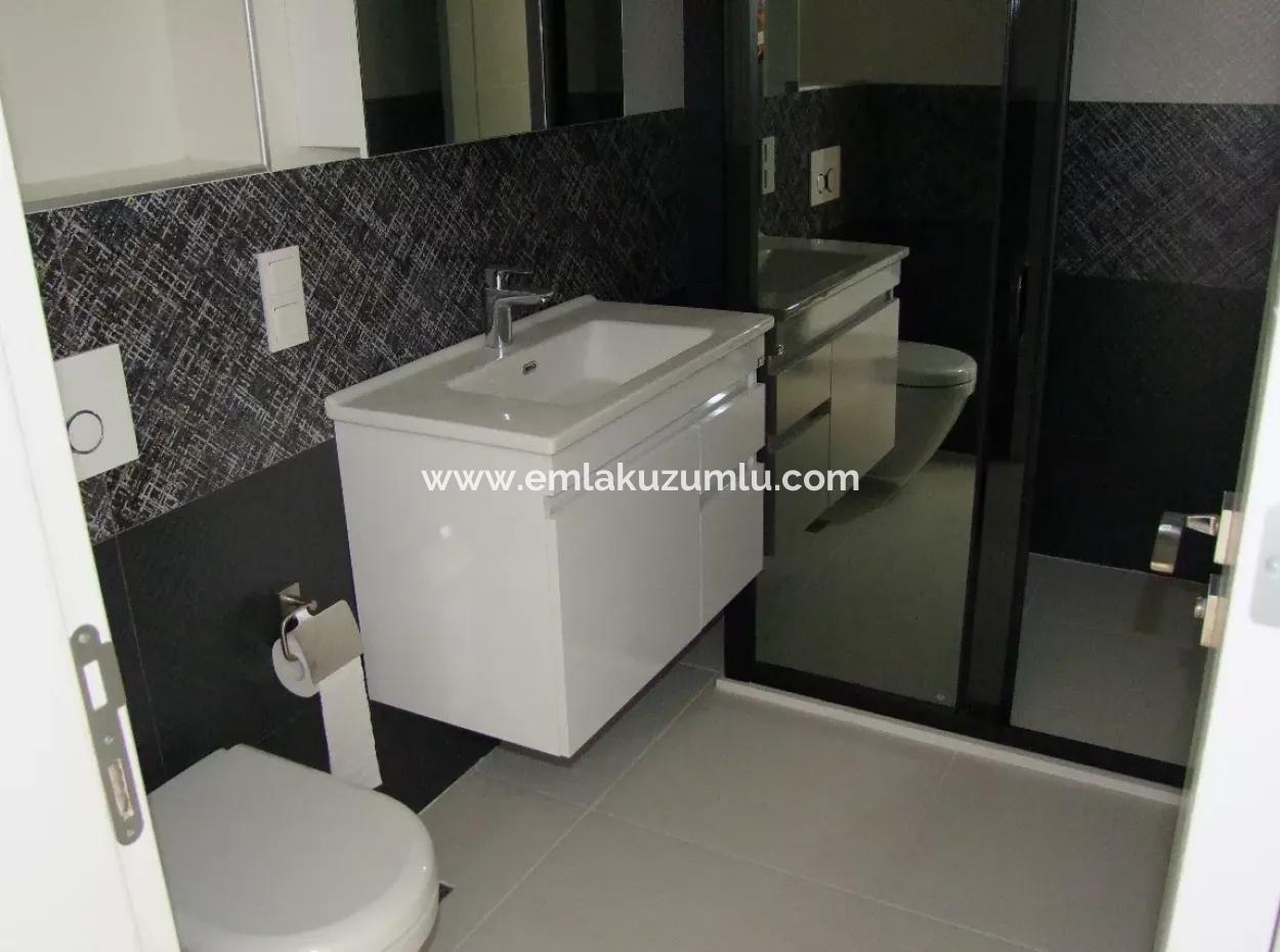 Luxus-Villa Zu Verkaufen In Zeytinalanda Köyce'inz Zeyt'nalanda 6800M2 Land Villa Zum Verkauf Mit Voller Seeblick