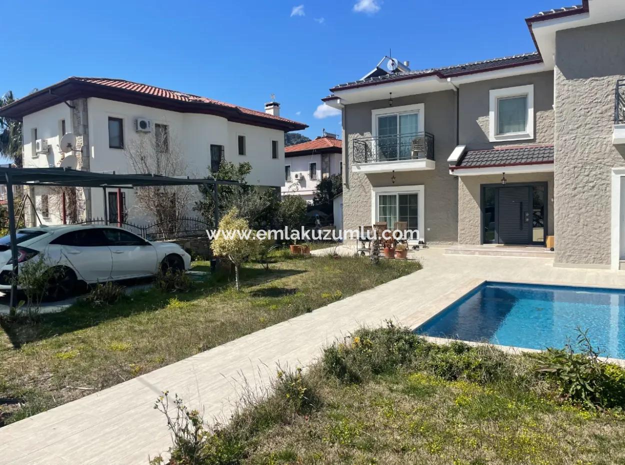 Villa Zum Verkauf In 514M2 Grundstück In Dalyan Gülpinar