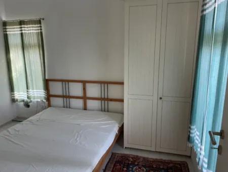 Einstöckiges Haus Zum Verkauf Auf Einem Grundstück Von 2882 M2 In Eskiköy
