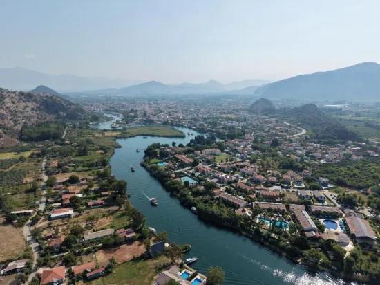 Village of Köyceğiz Çandır Neighbourhood with zero channel 20,000m2 for sale land