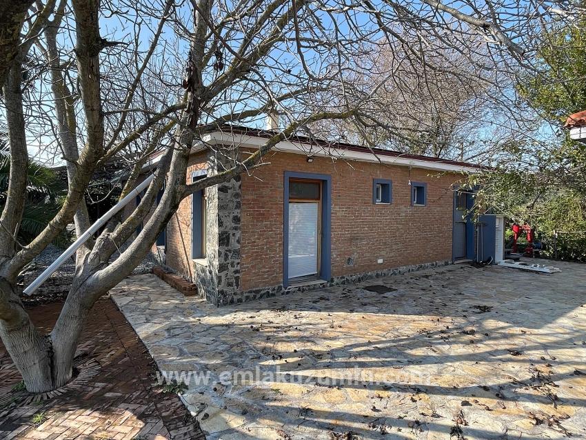 Продается Отдельно Стоящий Одноэтажный Дом На Участке Площадью 2882 М2 В Городе Эскикёй.