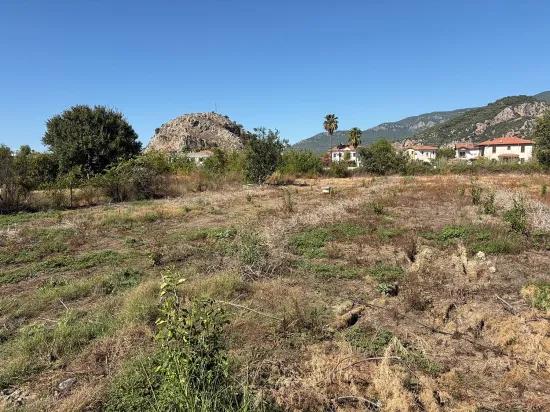в Dalyan 3.180m2 %5 зонированный участок на продажу
