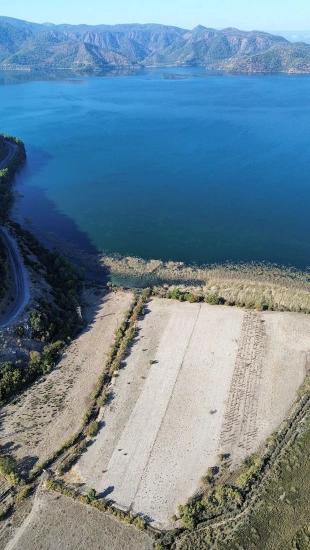 Продается Земельный Участок Площадью 3210 М² (2 Спальни) В Чандыре, Прямо На Берегу Озера.