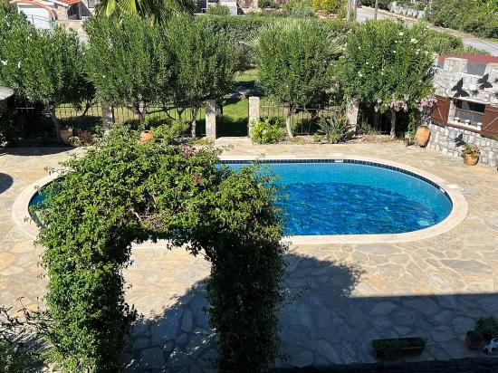 Каменная Вилла На Продажу В Дальян Гюльпынар На Участке 580м2