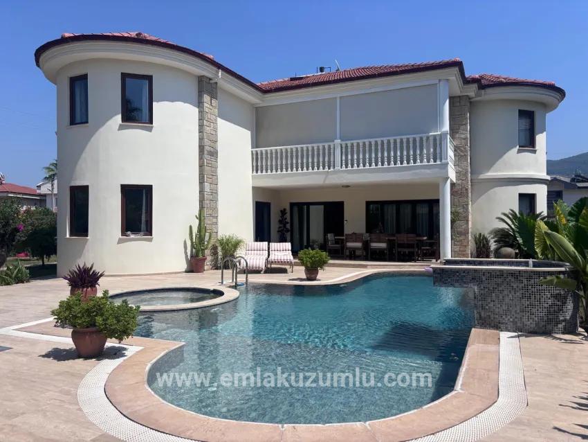 Ortaca Dalyan Mah. Satılık 5+1 Villa - 980 m²