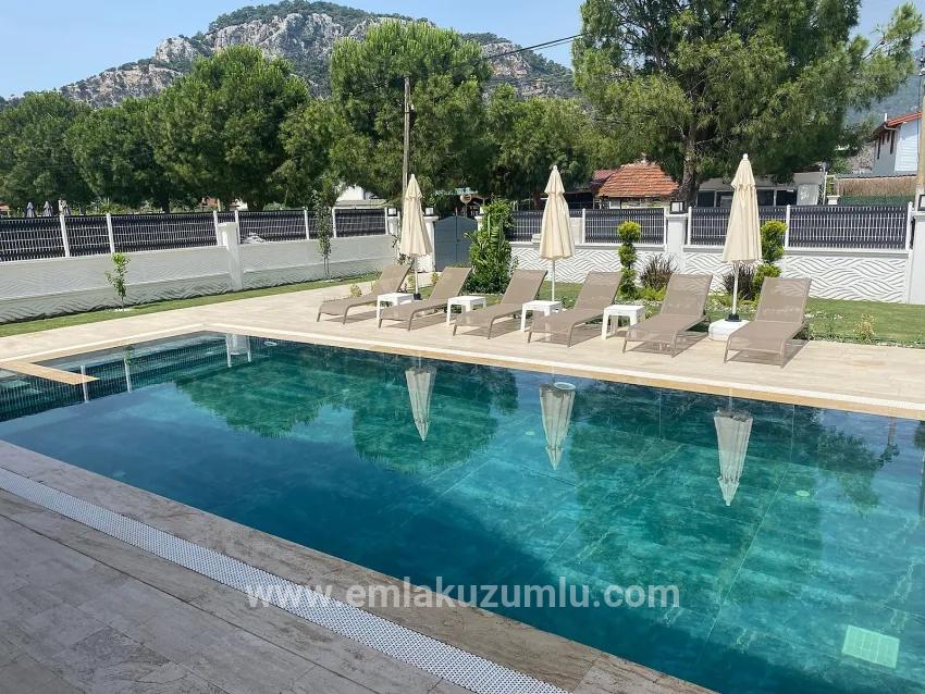 Ortaca Dalyan Mah. Satılık 4+1 Villa - 500 m²