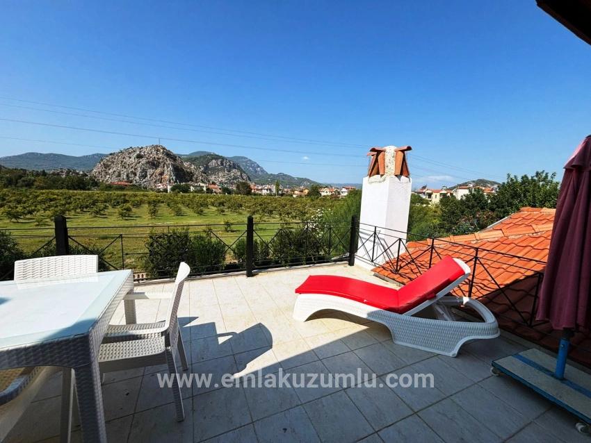 Dalyan Arıkbaşı'nda 600m2 Arsa İçerisinde Satılık Villa