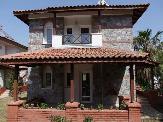 Dalyan'da Site İçerisinde 3+1 Satılık Villa