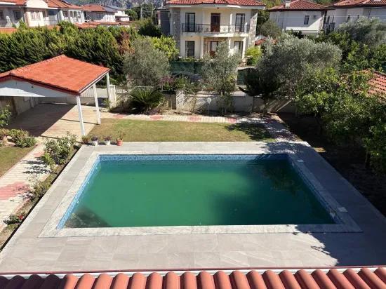 Dalyan Gülpınar'da 520m2 arsa İçerisinde 4+1 satılık villa