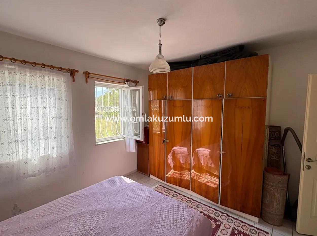 Okçular'da 514M2 Arsa İçerisinde 2 Katlı Satılık Ev