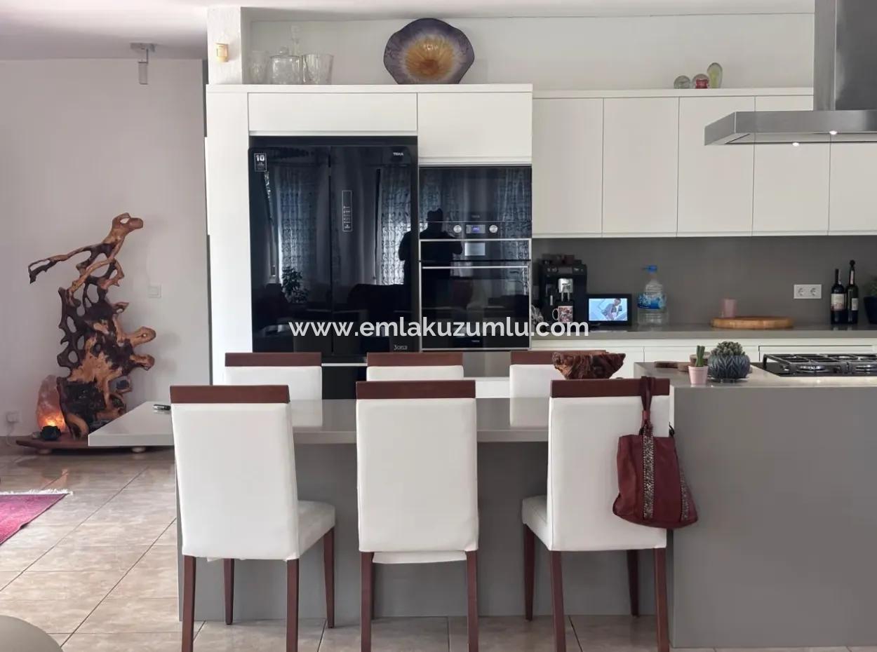 Dalyan Maraş'da Köşebaşında 980M2 Arsa İçin'de 5+1 Satılık Villa