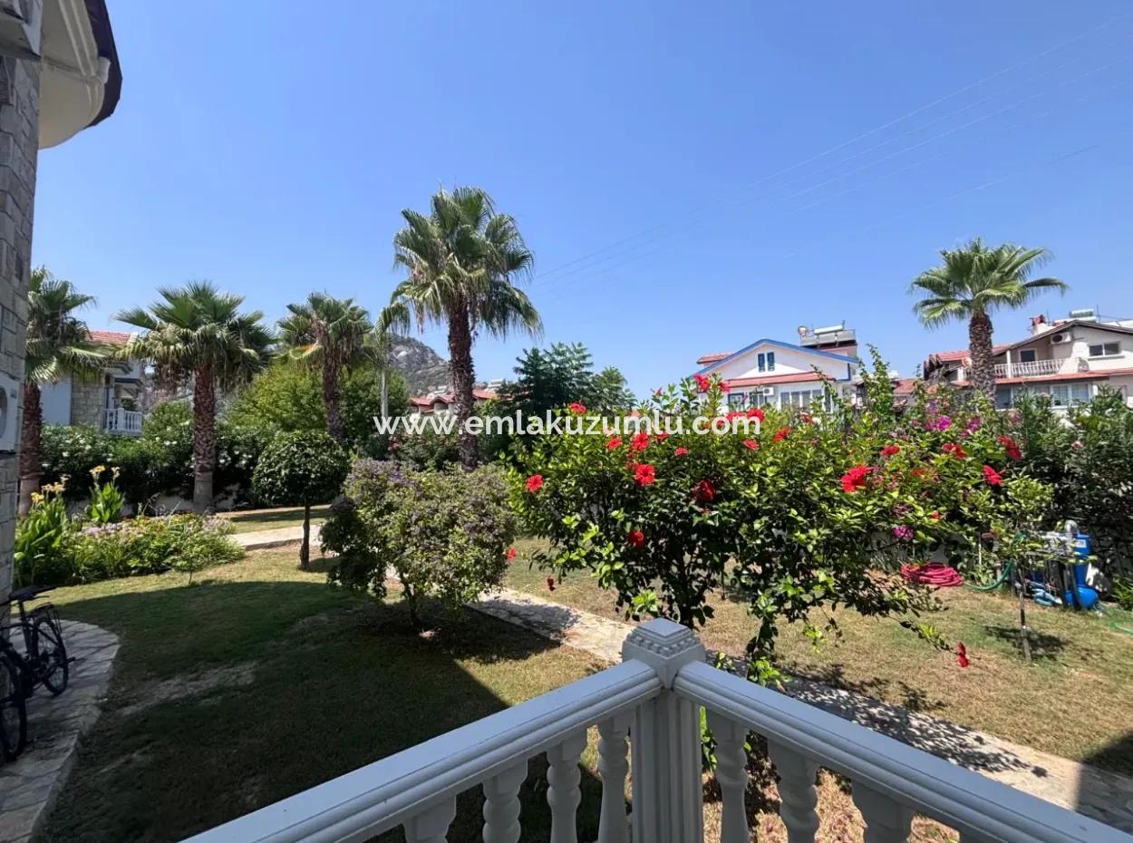 Dalyan Maraş'da Köşebaşında 980M2 Arsa İçin'de 5+1 Satılık Villa