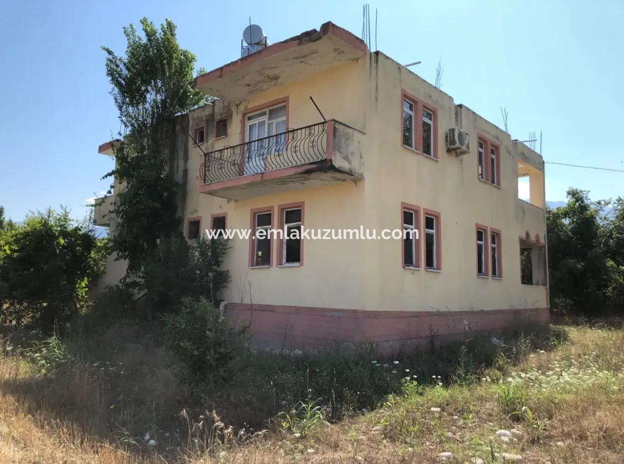 Seydikemerde 727M2 Arsa İçinde Satılık 2 Katlı Ev Villa