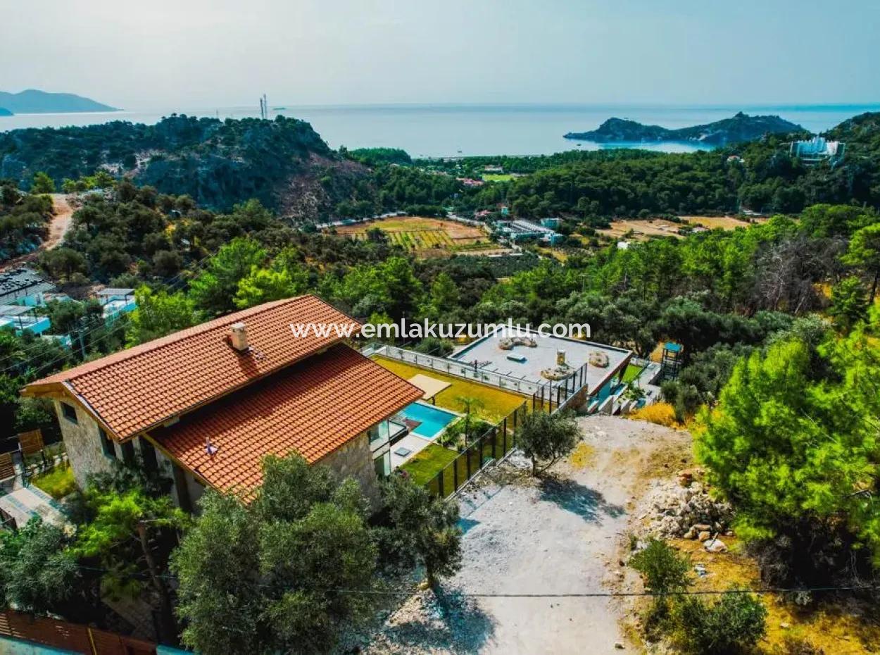 Sarıgerme'de Deniz Manzaralı Satılık Taş Villa