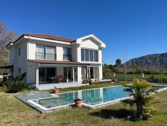 Dalyan Maraşda 5000M2 Arsa İçinde 3+1 Satılık Villa