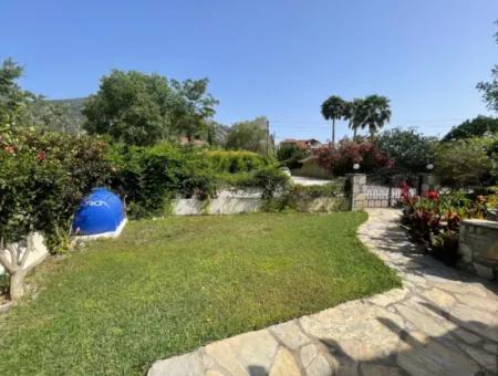 Dalyan'da Merkeze Yakın 750M2 Satılık 4+1 Taş Villa